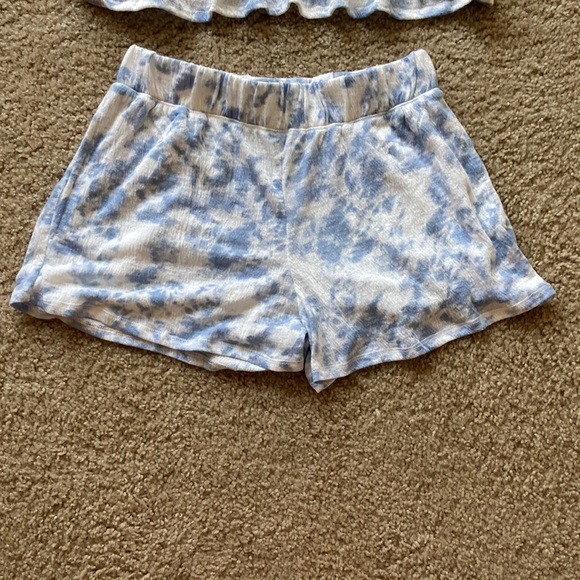 Excellent condition Pajama Set - Picture 2 of 3